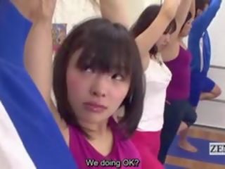 Subtitled japansk yoga stretching klasse gal ereksjon