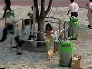เปลี่ยนแปลง ใน the ถนน - ญี่ปุ่น วัยโจ๋ ใน สาธารณะ เป็นครั้งแรก ส่วนหนึ่ง