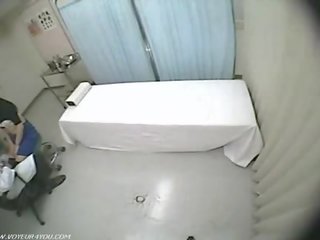 Japen voyeur spion camera verborgen camera verleid seksueel massage tieten vingeren fetisj oosters amateur